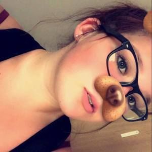 Meet your Posher, Alexis